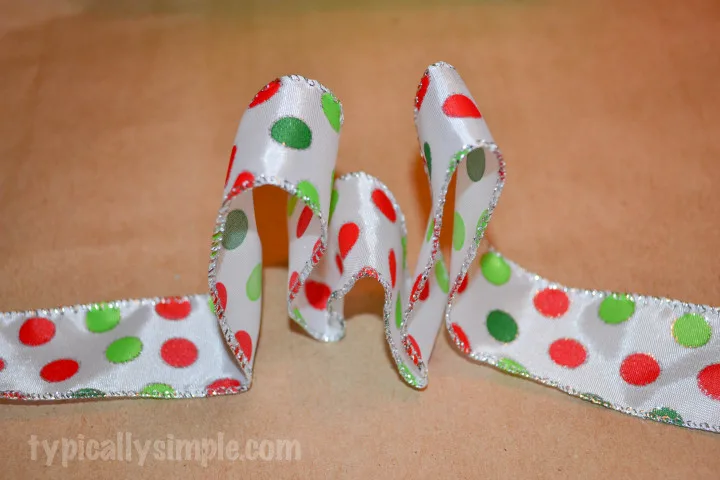 How to Make a Simple Gift Bow - Typically Simple