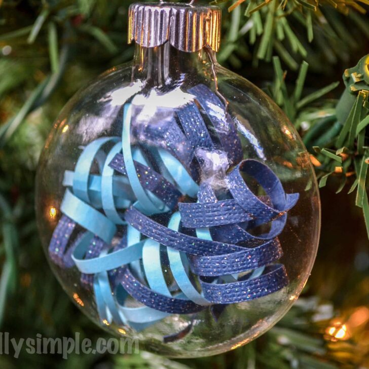 A fun DIY ornament that scrapbookers will love! Create a simple yet elegant ornament using strips of curled paper.