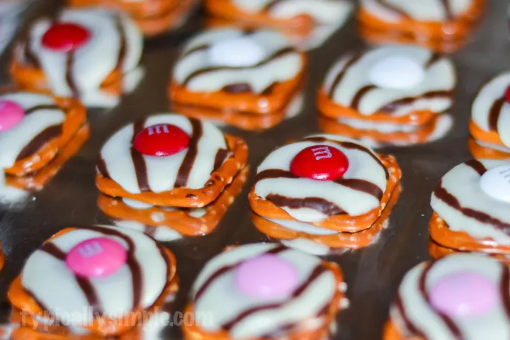 White Chocolate Pretzel Bites