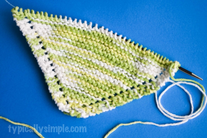Simple Knitted Dishcloth Pattern - Typically Simple