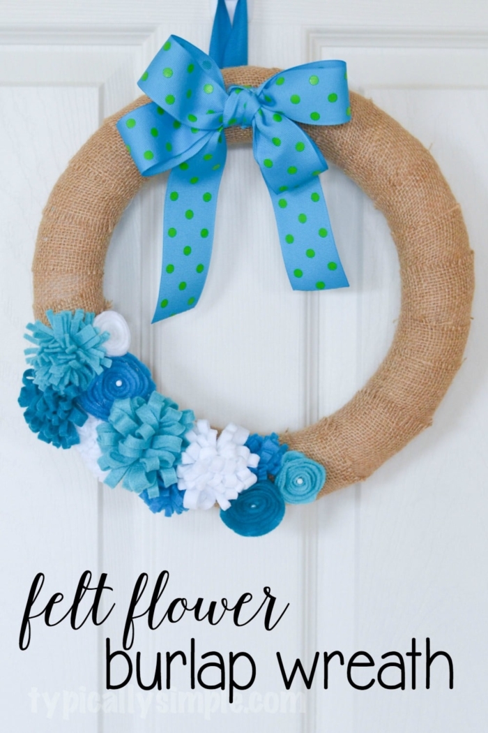 With so many ways to customize this felt flower wreath, it's a perfect addition to your spring decor!
