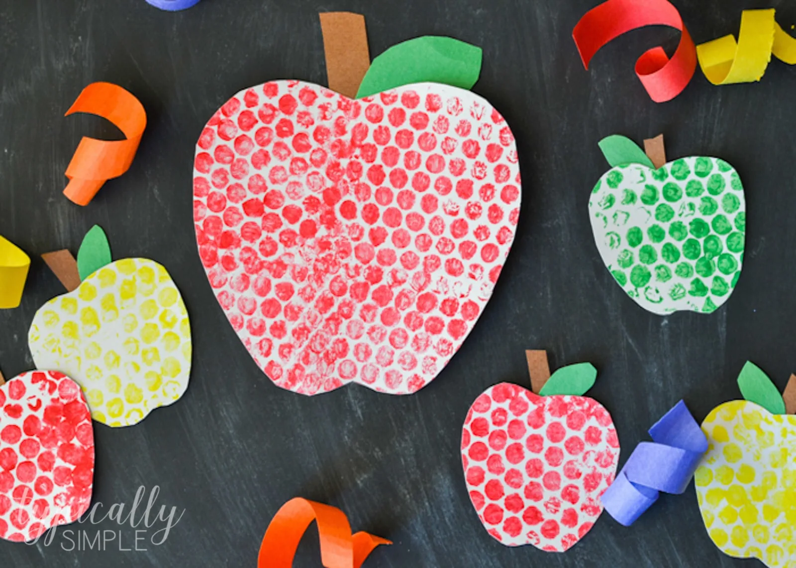 Bubble Wrap Painting Apples Craft - Typically Simple