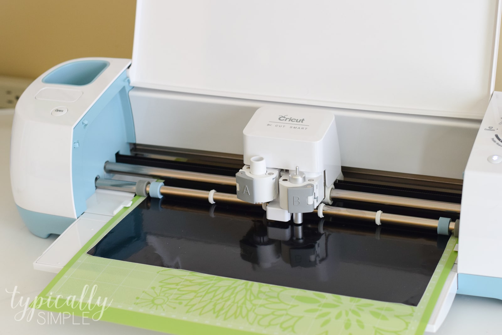 cricut vinyl cutter